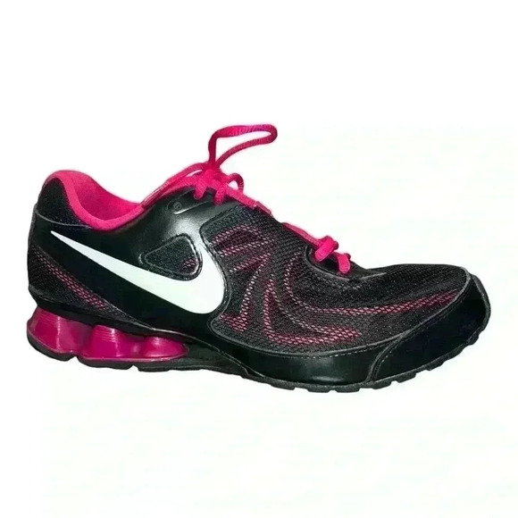 Nike Reax Run 7 Low Black Size 8.5 Black & Pink - Picture 11 of 11